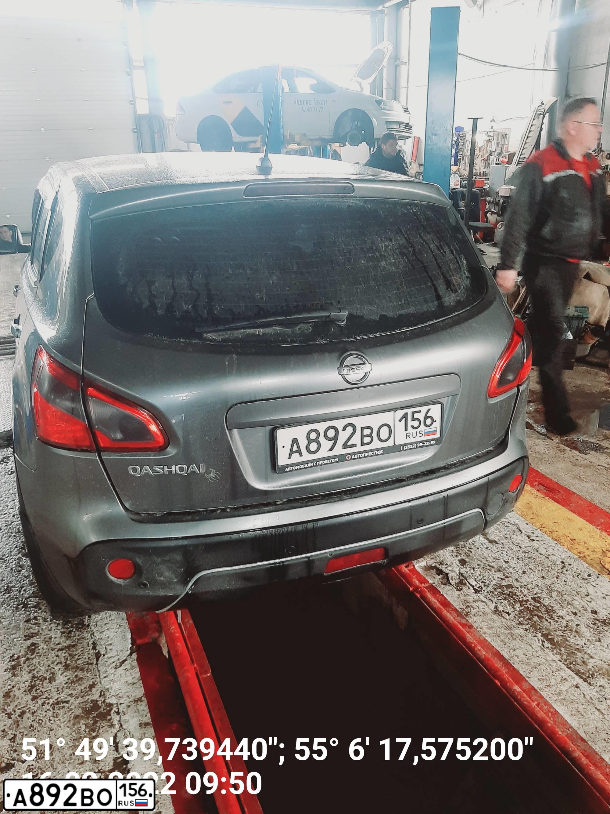 Фото автомобиля NISSAN QASHQAI, 2012 — госномер А489ХР156. Цвет: СЕРЫЙ