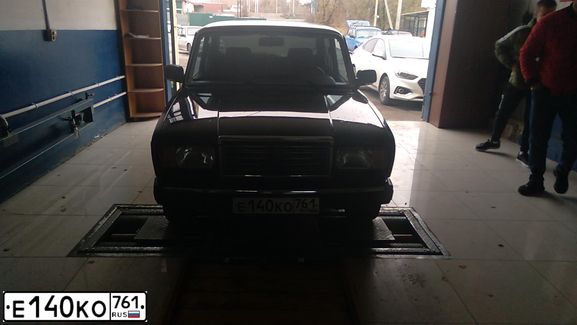 Фото автомобиля HYUNDAI SANTA FE, 2001 — госномер Р234ХС11. Цвет: Коричневый