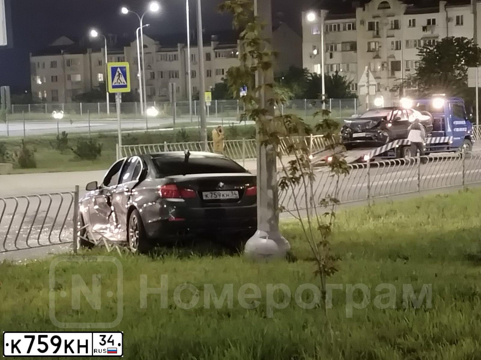Фото автомобиля BMW 528I, 2012 — госномер Р766ТМ126