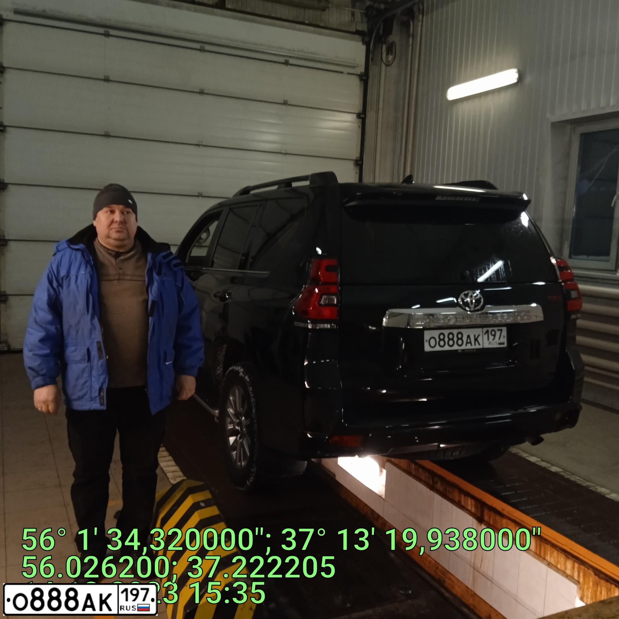 Фото автомобиля LEXUS LX, 2012 — госномер В870КТ41. Цвет: ЧЕРНЫЙ