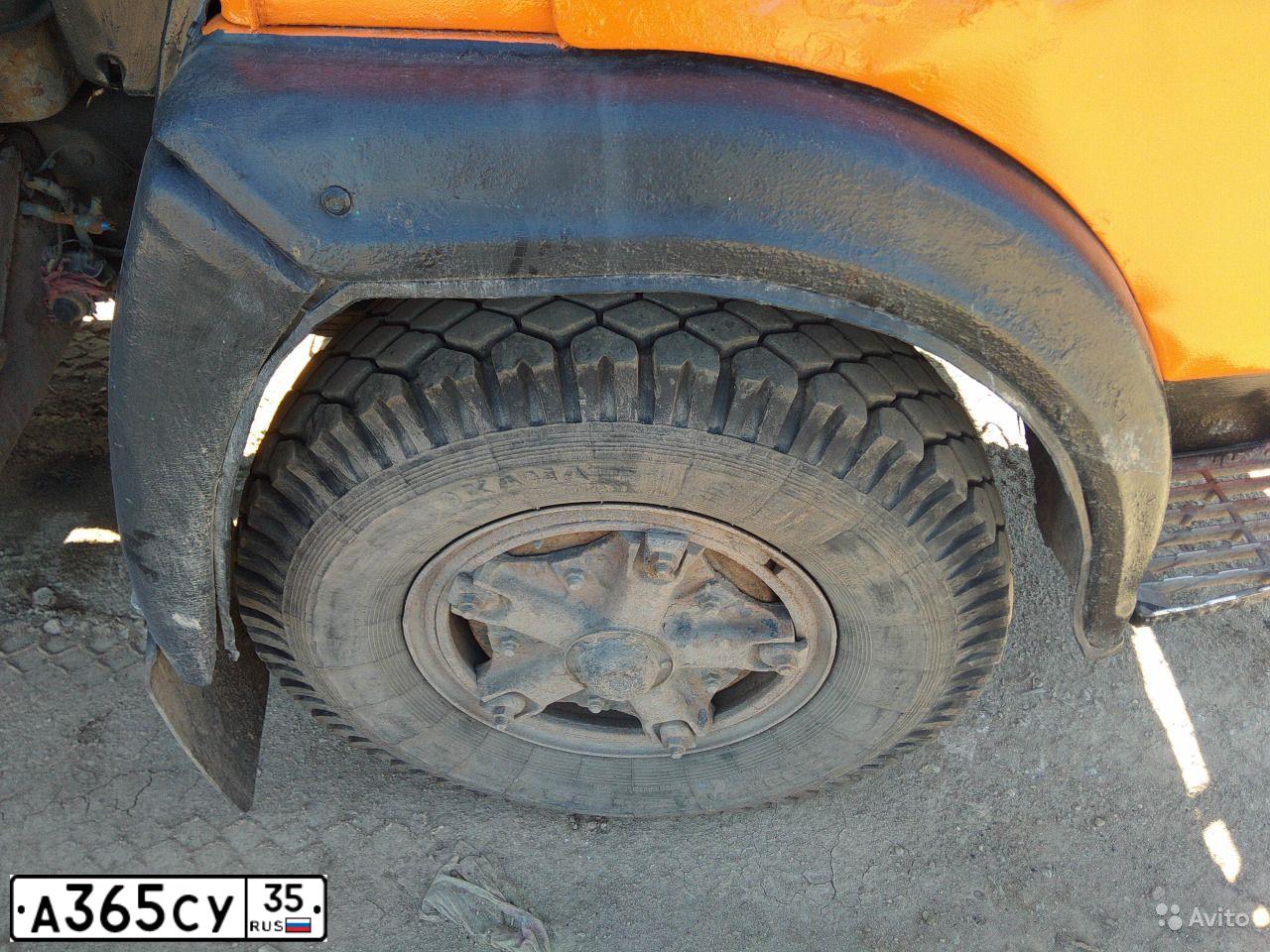 Фото автомобиля KAMAZ 5320 /6X4/, 1990 — госномер У576ВК50. Цвет: ОРАНЖЕВЫЙ