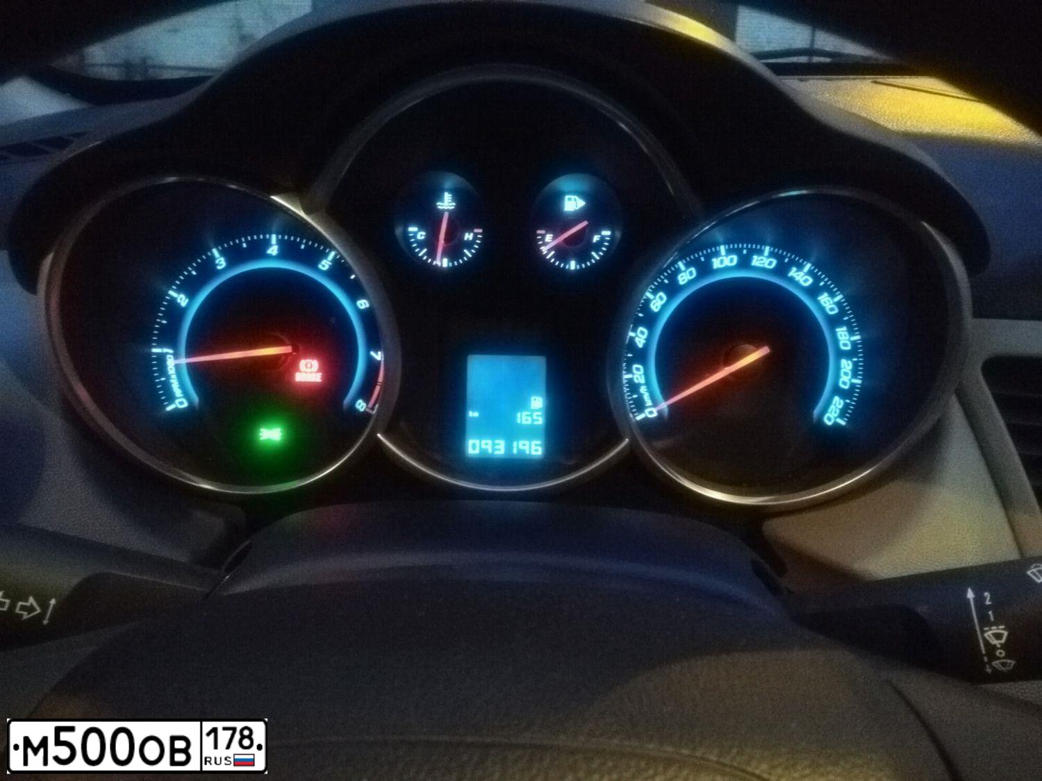 Фото автомобиля CHEVROLET CRUZE, 2012 — госномер М500ОВ178. Цвет: СИНИЙ МЕТАЛЛИК