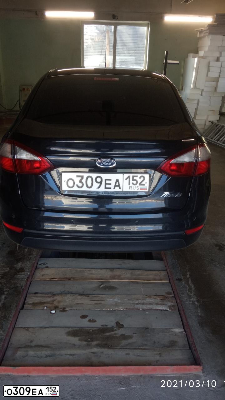 Фото автомобиля FORD FIESTA / ASPIRE, 2016 — госномер О309ЕА152. Цвет: ЧЕРНЫЙ