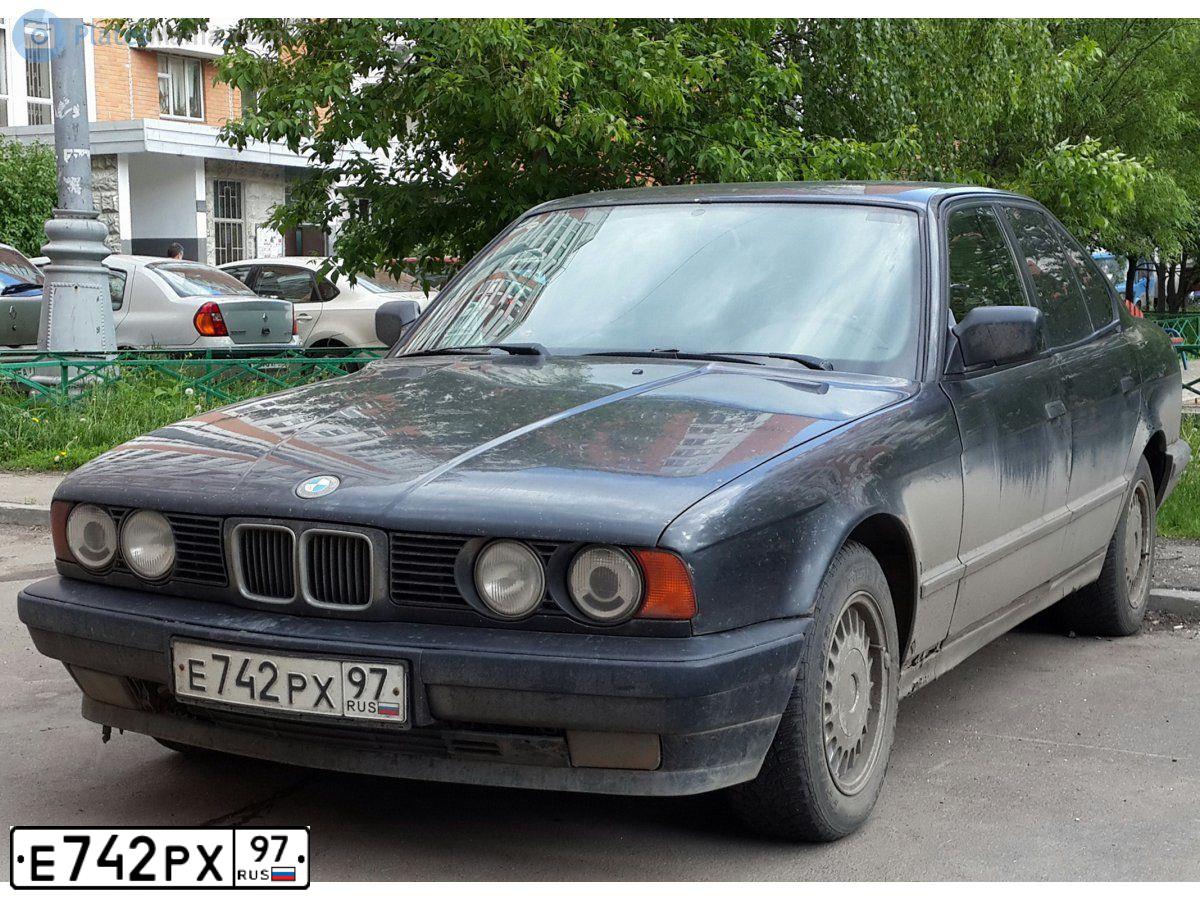 Фото автомобиля BMW SERIE 5, 1991 — госномер Е742РХ97. Цвет: ЧЕРНЫЙ