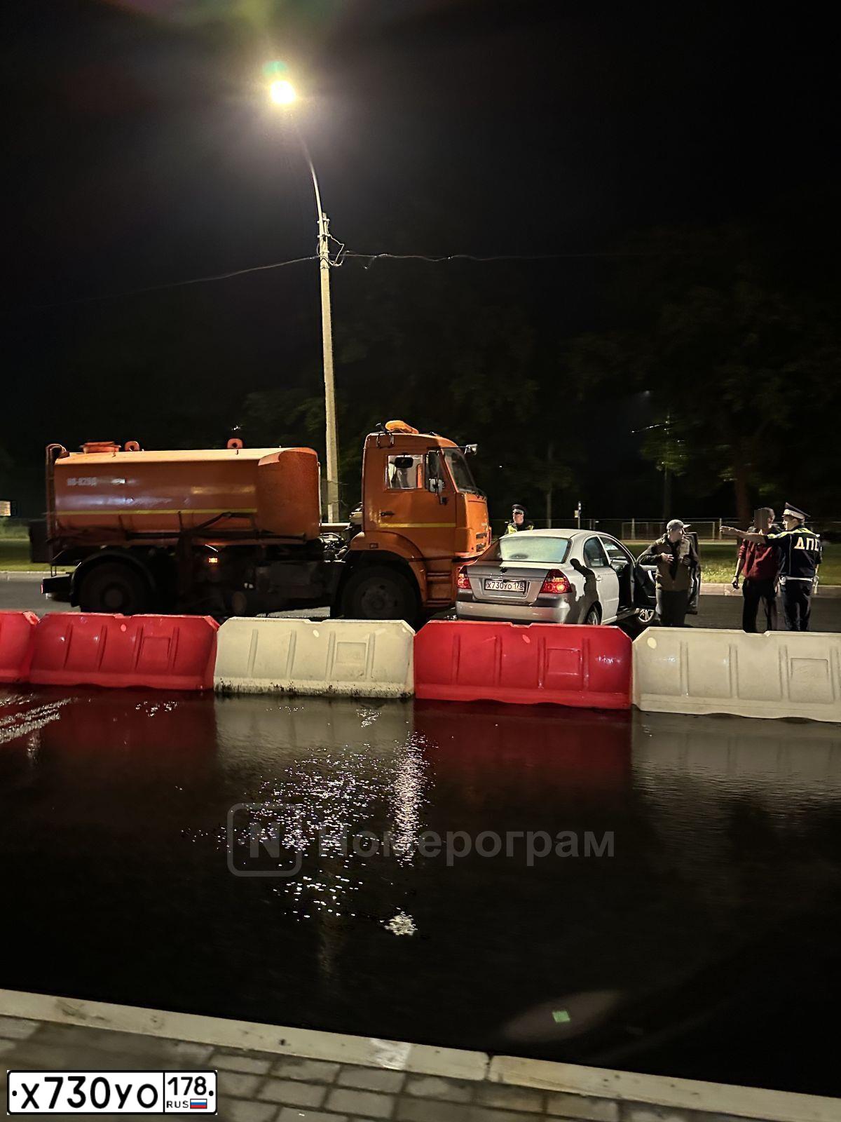Фото автомобиля RAVON NEXIA R3, 2017 — госномер Х730УО178. Цвет: Серебристый