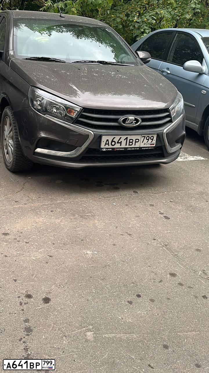 Фото автомобиля LADA VESTA, 2018 — госномер А641ВР799. Цвет: Коричневый