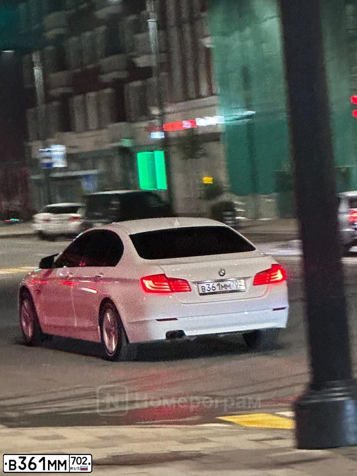 Фото автомобиля BMW SERIE 5, 2012 — госномер В361ММ702. Цвет: Белый