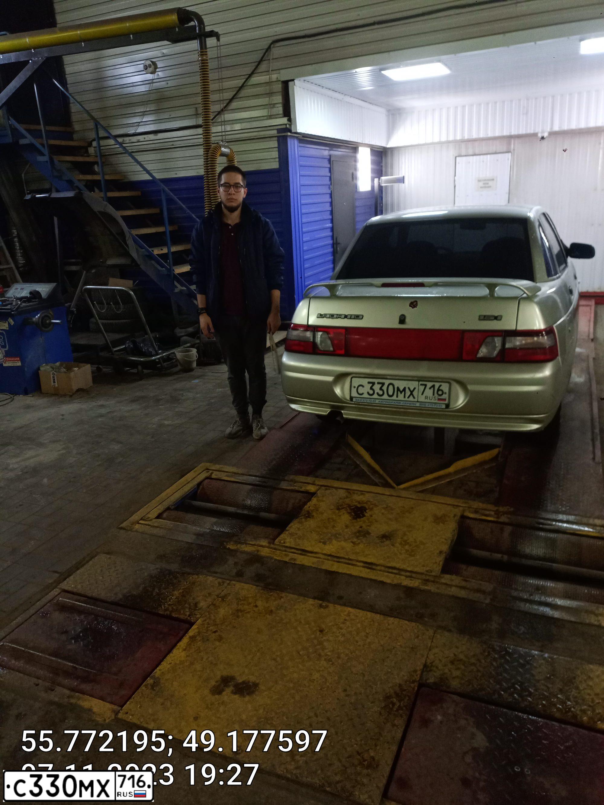 Фото автомобиля LADA 2110 LADA, 2006 — госномер Х690ОХ16. Цвет: серебристо-бежевый