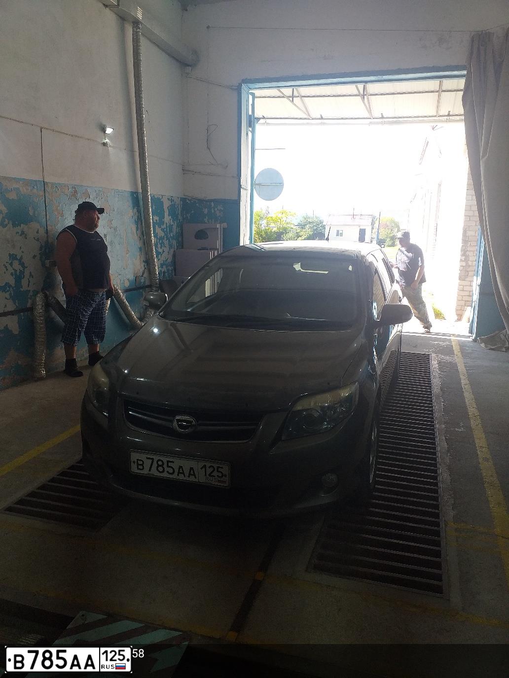Фото автомобиля TOYOTA COROLLA, 2009 — госномер В785АА125