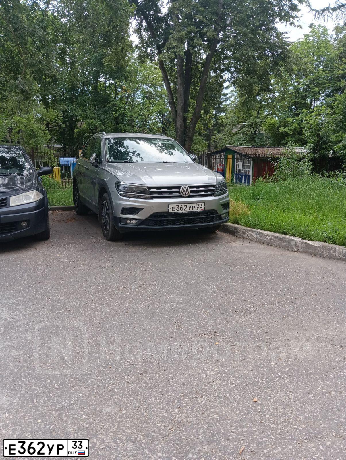 Фото автомобиля LADA 2112, 2004 — госномер Е362УР33. Цвет: сине-зеленый