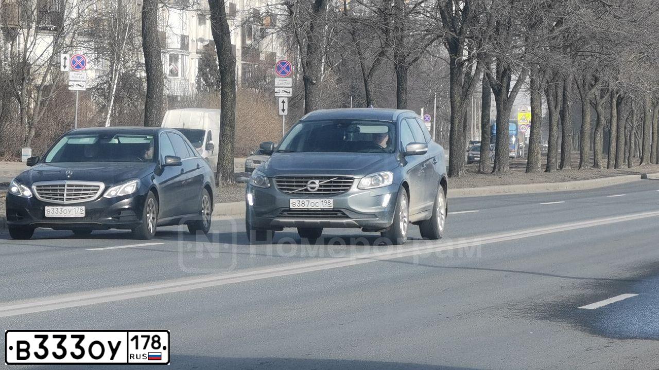 Фото автомобиля MERCEDES E-KLASSE, 2013 — госномер В333ОУ178. Цвет: ЧЕРНЫЙ
