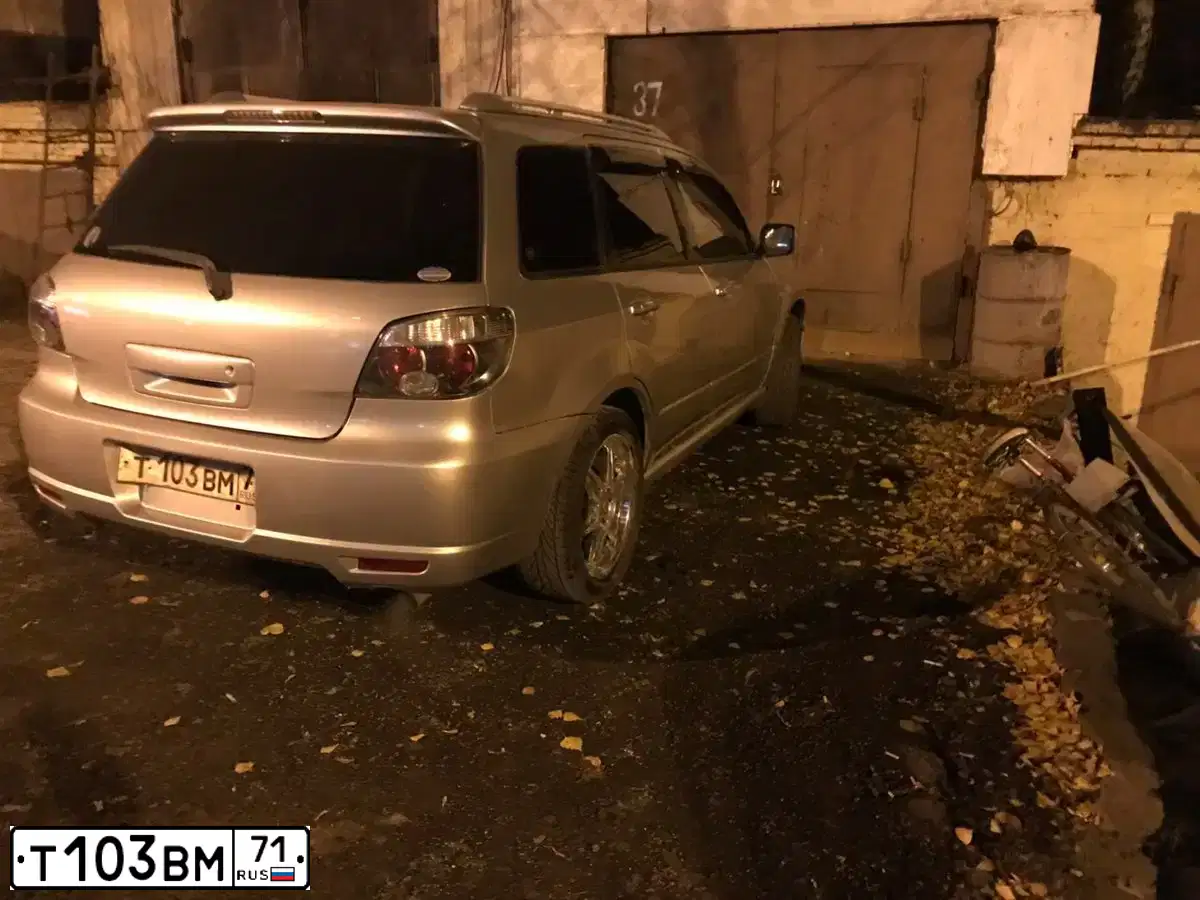 Фото автомобиля MITSUBISHI AIRTREK, 2003 — госномер У439НМ761