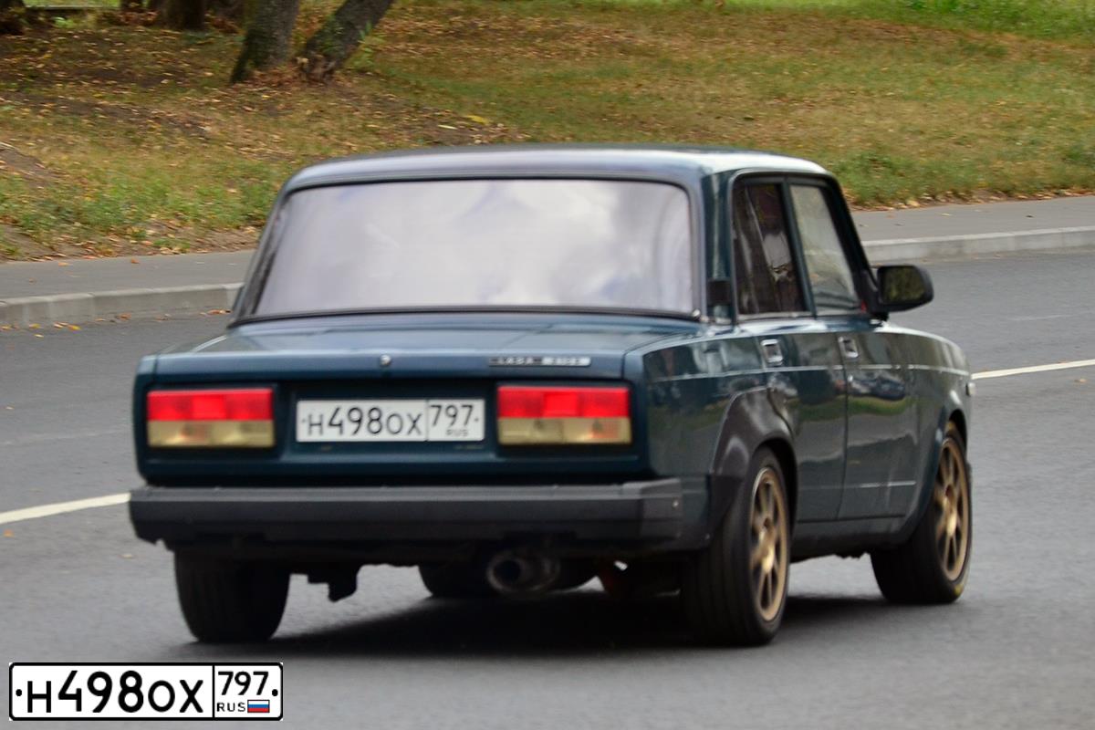Фото автомобиля LADA 2105, 2009 — госномер Н498ОХ797. Цвет: Темно-зеленый