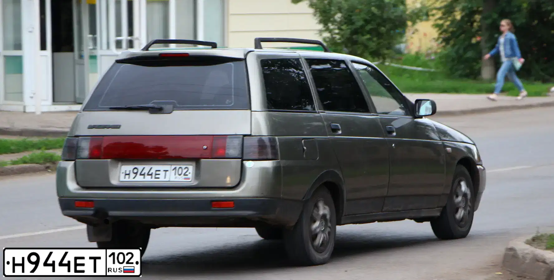 Фото автомобиля LADA 2111, 2001 — госномер Н944ЕТ102. Цвет: СЕРЕБРИСТО СЕРО-ЗЕЛЕНЫЙ