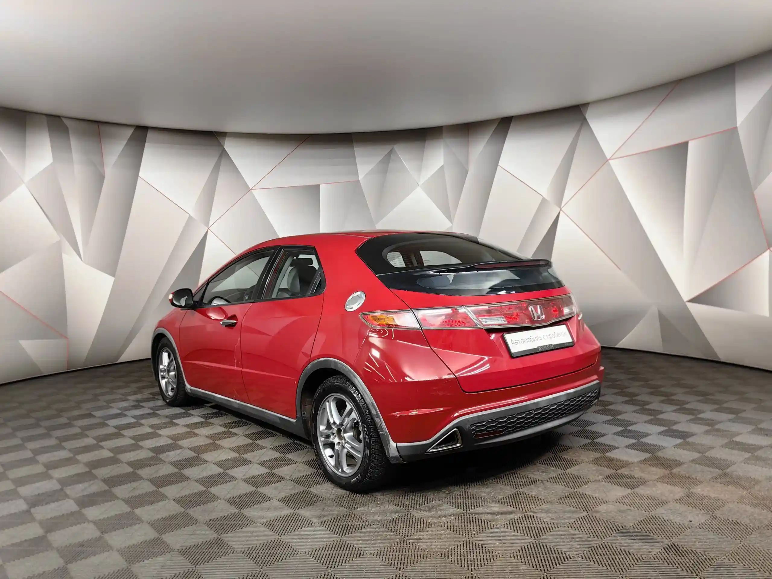 Фото автомобиля HONDA CIVIC, 2008 — госномер В658ОА199. Цвет: Красный