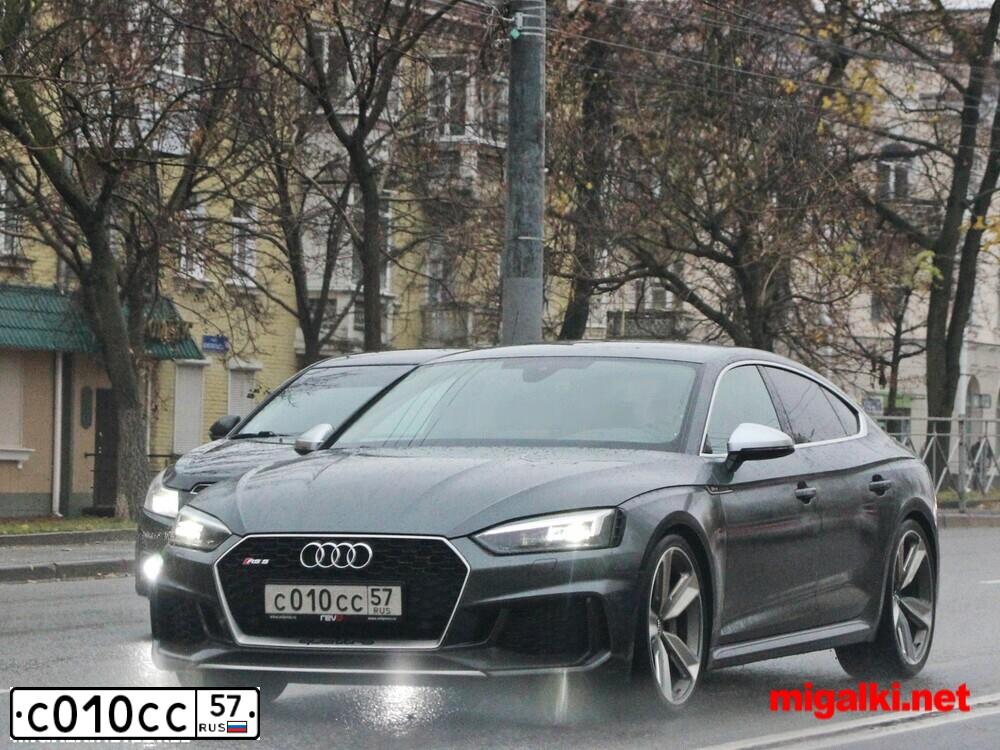 Фото автомобиля AUDI A6, 2014 — госномер С010СС57. Цвет: Белый