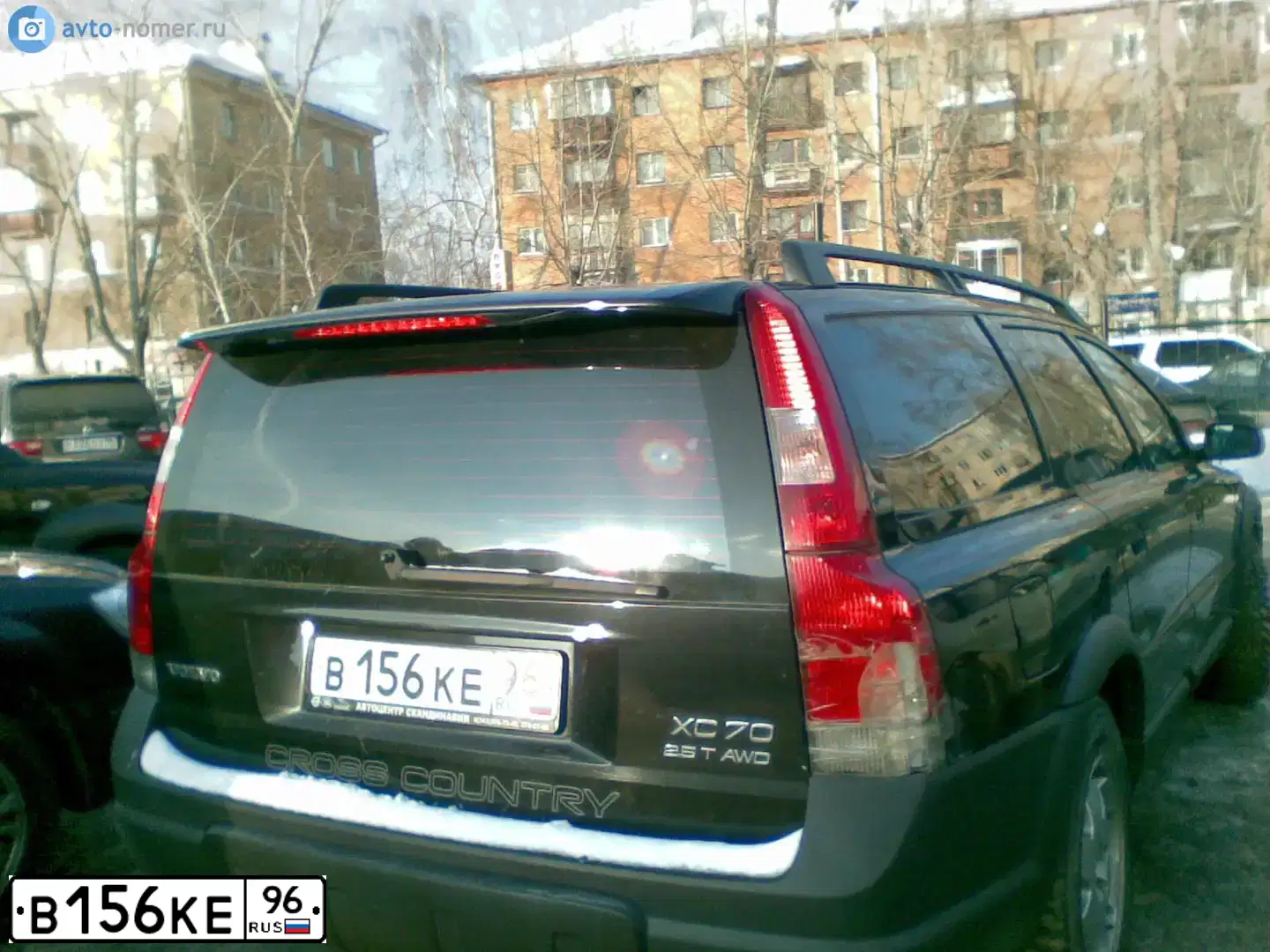 Фото автомобиля VOLVO XC70, 2003 — госномер В156КЕ96. Цвет: ЧЕРНЫЙ