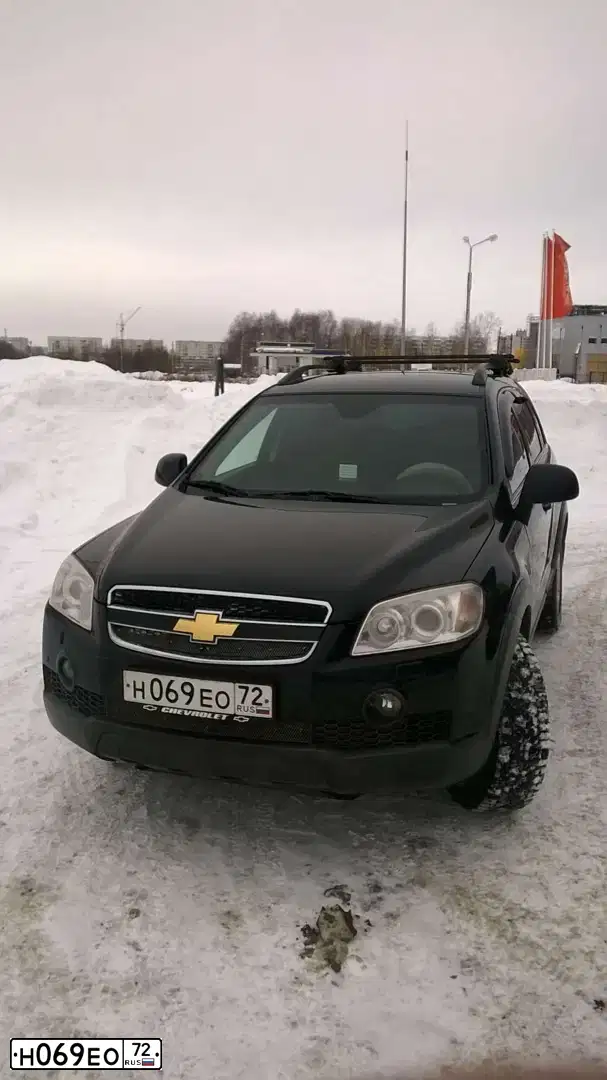 Фото автомобиля CHEVROLET CAPTIVA, 2007 — госномер Е499КС186