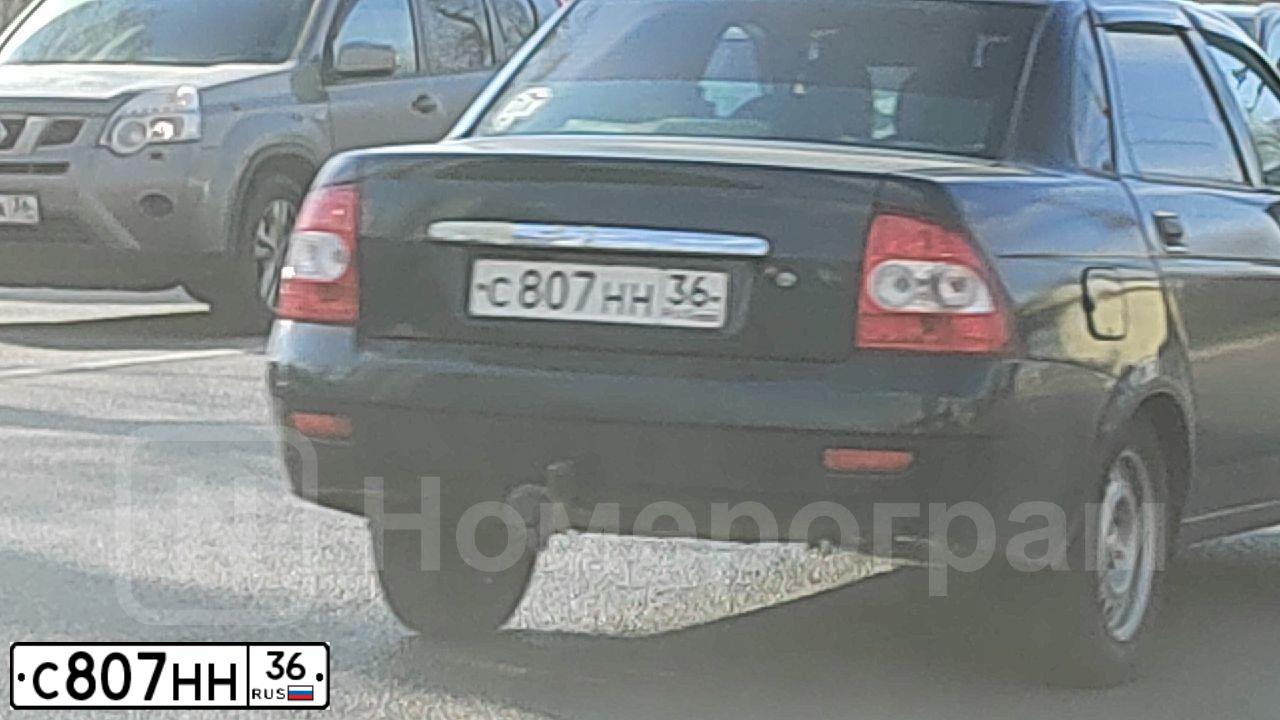 Фото автомобиля LADA 2170 PRIORA, 2007 — госномер С807НН36. Цвет: Темно-зеленый