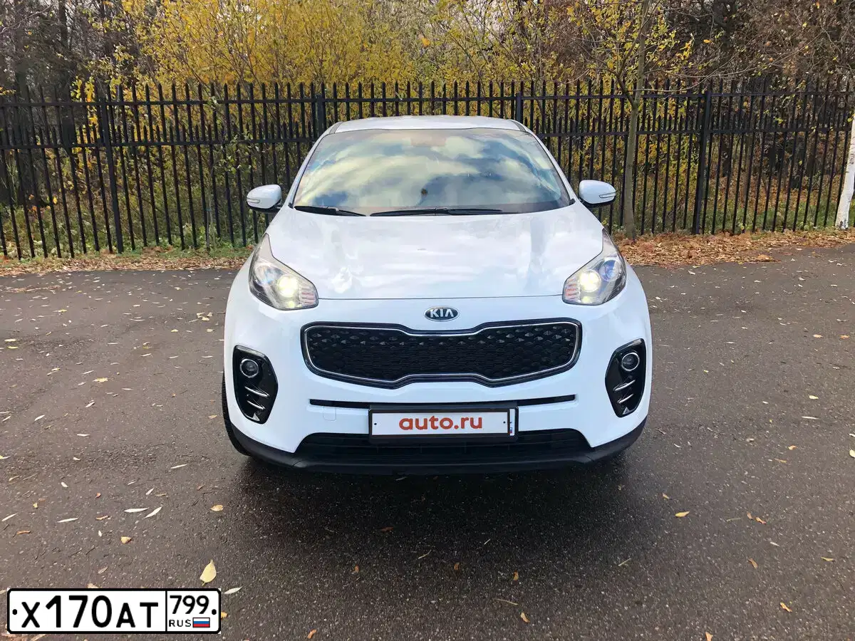 Фото автомобиля KIA SPORTAGE, 2017 — госномер Х170АТ799. Цвет: Белый