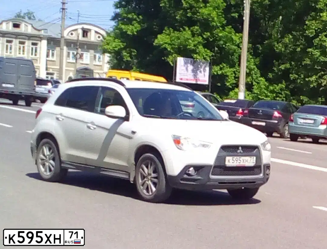 Фото автомобиля MITSUBISHI ASX, 2010 — госномер Т452УР71. Цвет: Белый