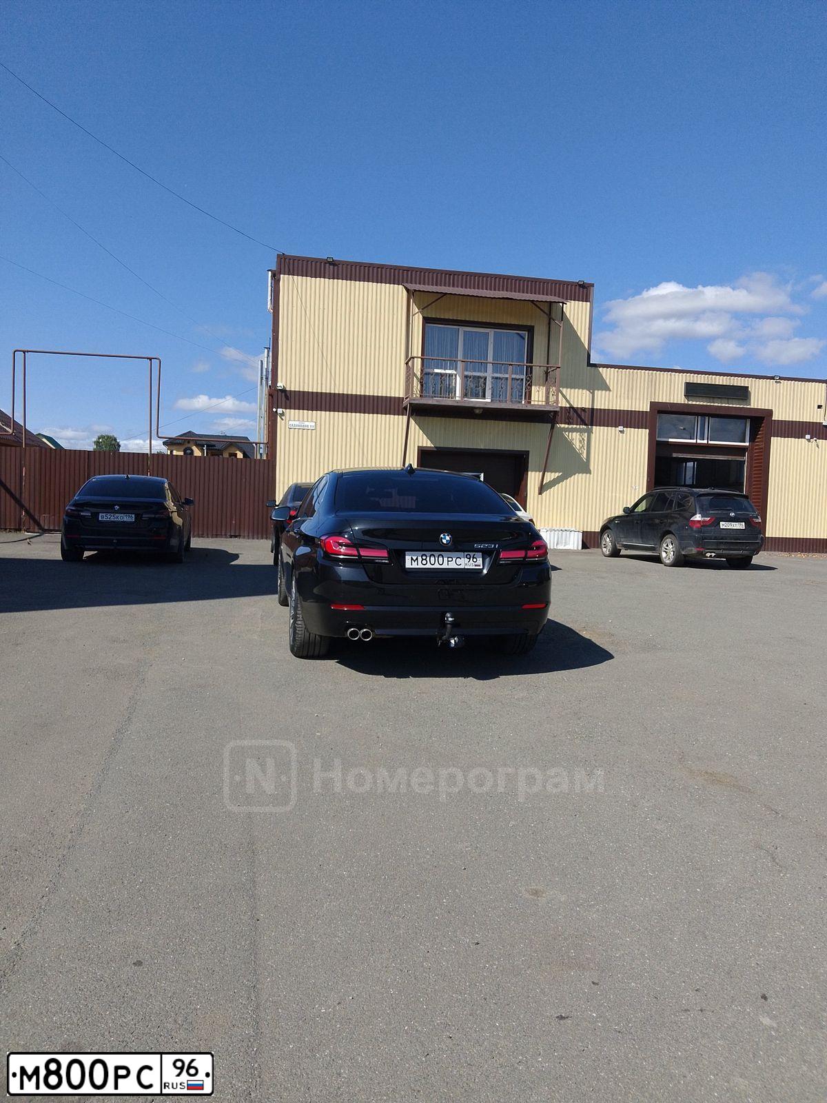 Фото автомобиля LEXUS RX, 2007 — госномер М800РС96. Цвет: СЕРО-ЗЕЛЕНЫЙ