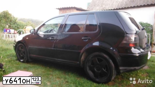 Фото автомобиля VOLKSWAGEN GOLF, 1999 — госномер Х138ХТ180. Цвет: ЧЕРНЫЙ
