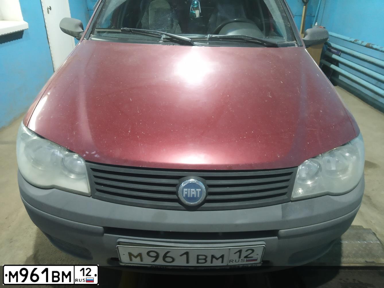 Фото автомобиля FIAT ALBEA, 2007 — госномер М961ВМ12. Цвет: КРАСНЫЙ СЦИЛЛА