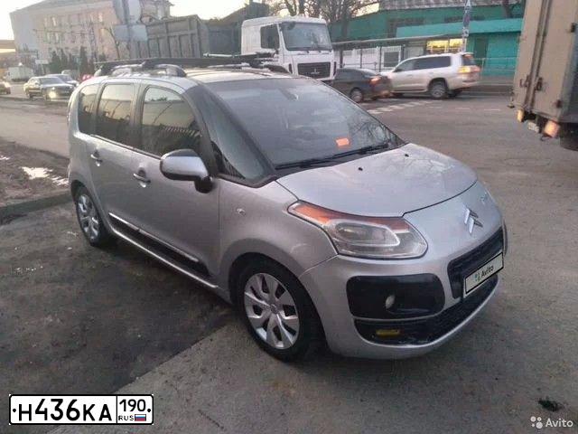 Фото автомобиля CITROEN C3 PICASSO, 2010 — госномер А141КВ750. Цвет: Серебристый