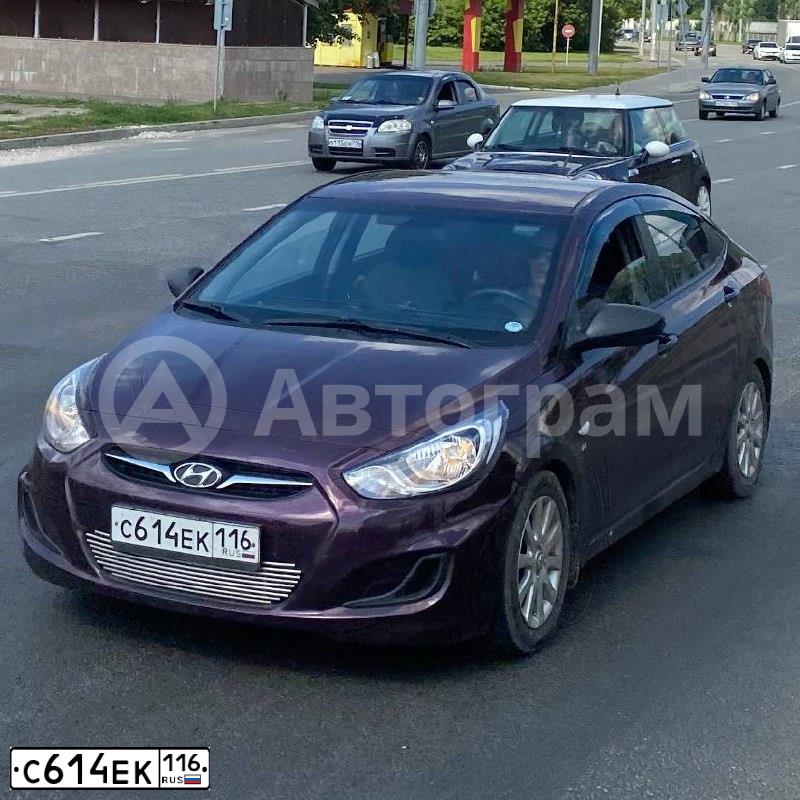Фото автомобиля HYUNDAI SOLARIS, 2012 — госномер С614ЕК116. Цвет: ФИОЛЕТОВЫЙ