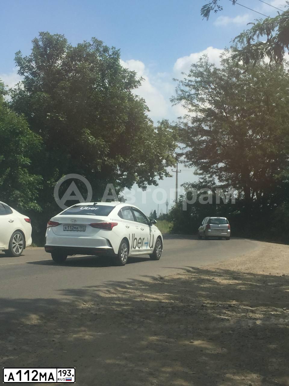 Фото автомобиля HYUNDAI SOLARIS, 2020 — госномер А112МА193. Цвет: Белый