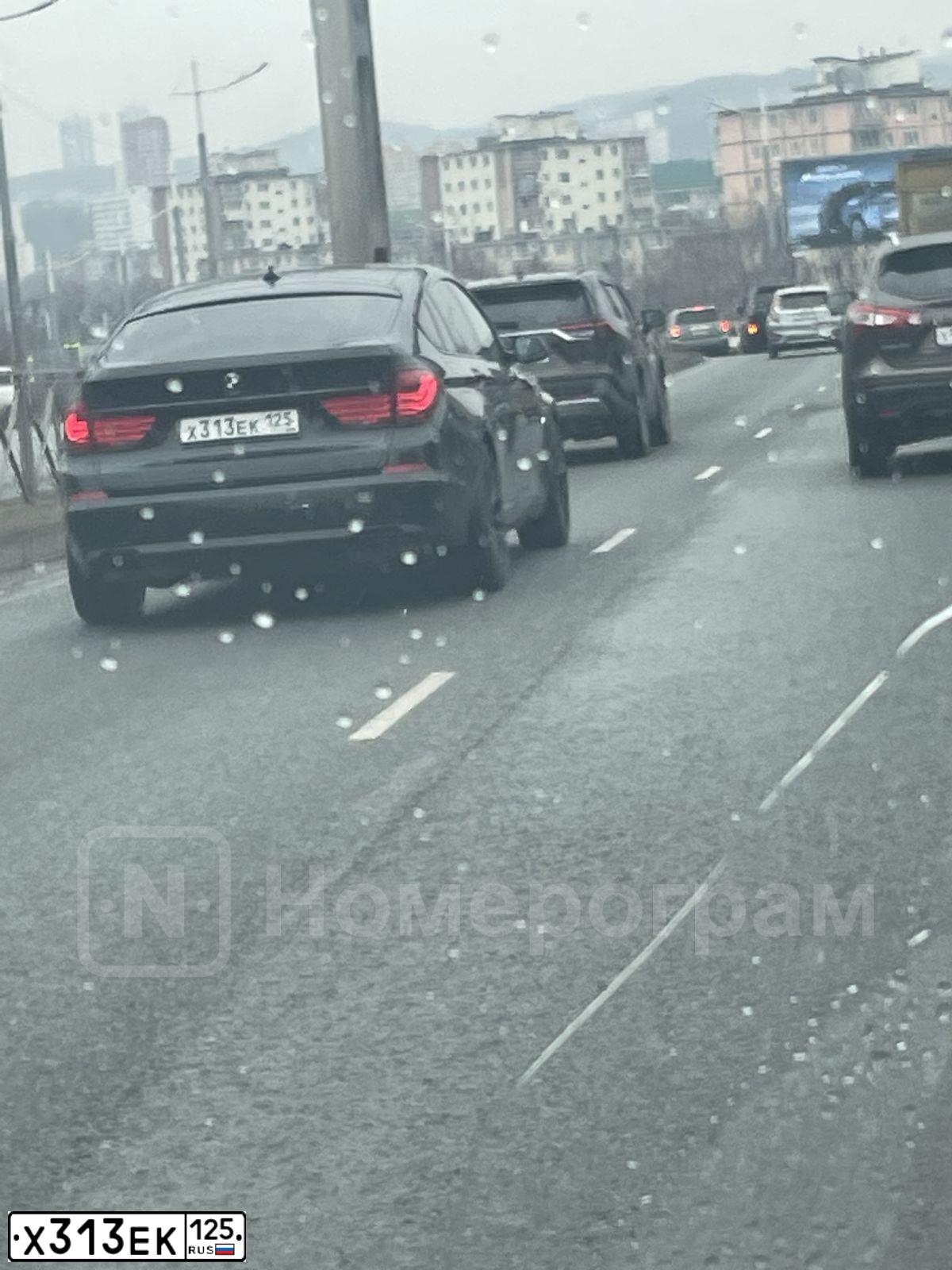 Фото автомобиля MERCEDES E-KLASSE, 2013 — госномер У693МХ27. Цвет: БЕЛЫЙ