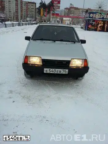 Фото автомобиля LADA 2109 SAMARA, 2003 — госномер Е540ЕВ96. Цвет: СВЕТЛО-СЕРЫЙ