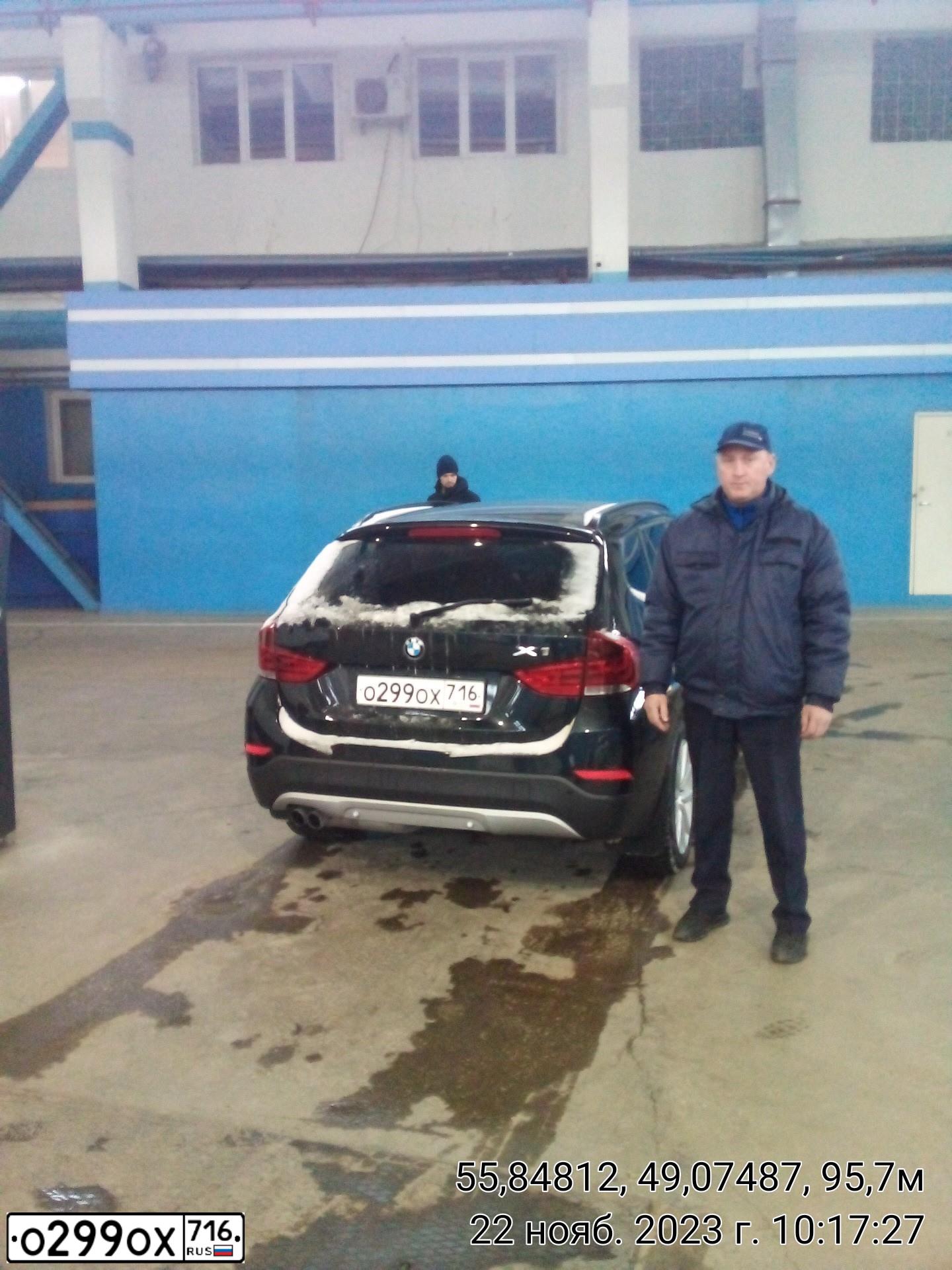 Фото автомобиля BMW X1, 2013 — госномер О299ОХ716. Цвет: ЧЕРНЫЙ