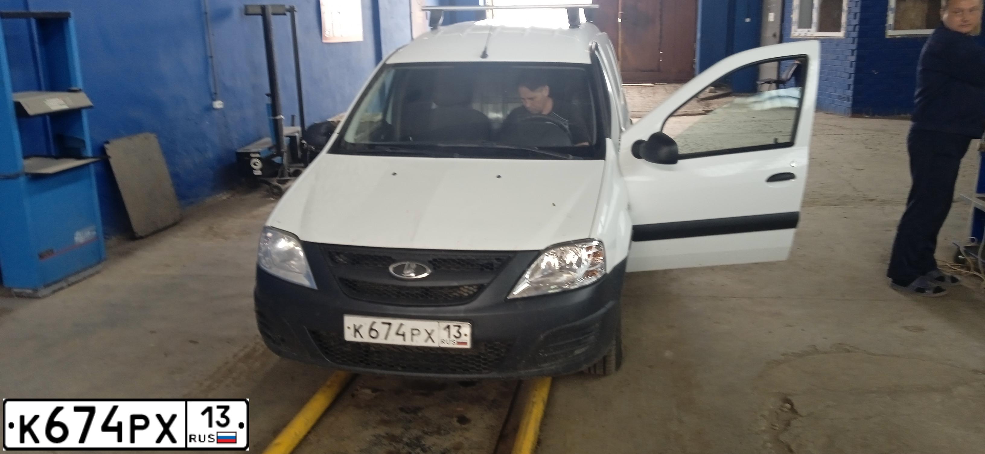 Фото автомобиля LADA LARGUS FURGON, 2017 — госномер К674РХ13. Цвет: БЕЛЫЙ