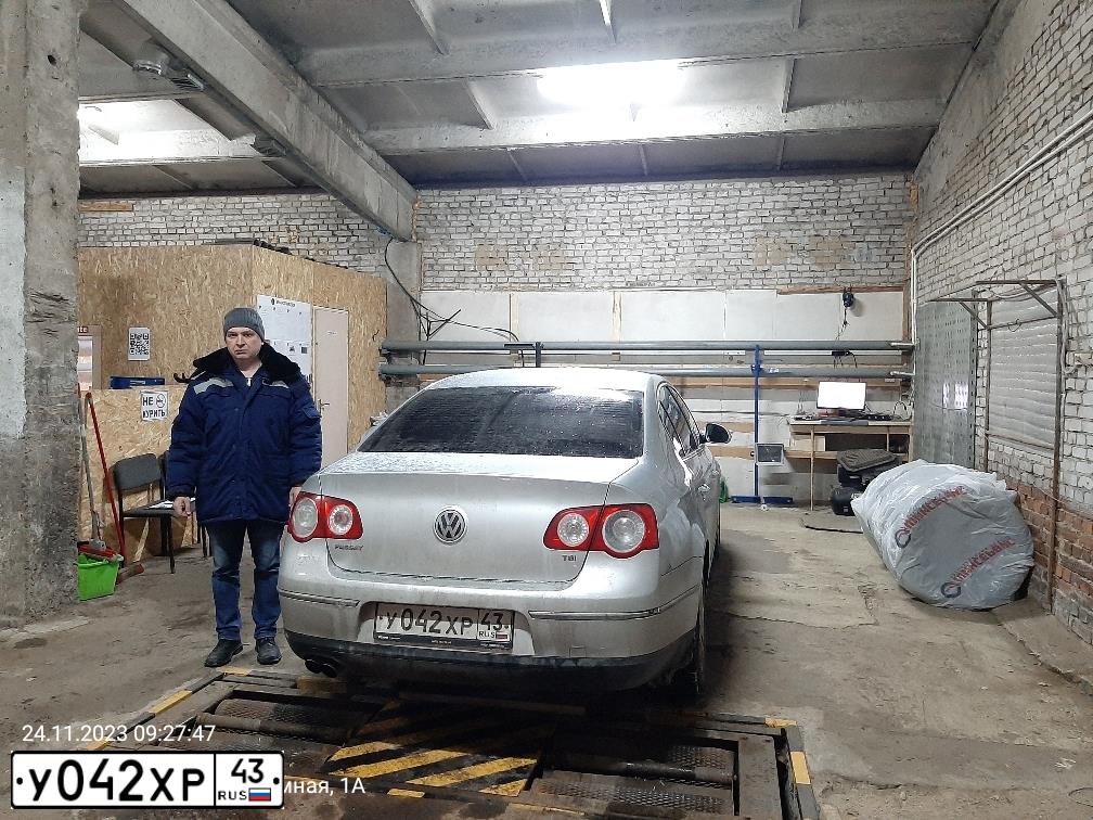 Фото автомобиля VOLKSWAGEN PASSAT, 2008 — госномер Н126ОО199. Цвет: СЕРЕБРИСТЫЙ