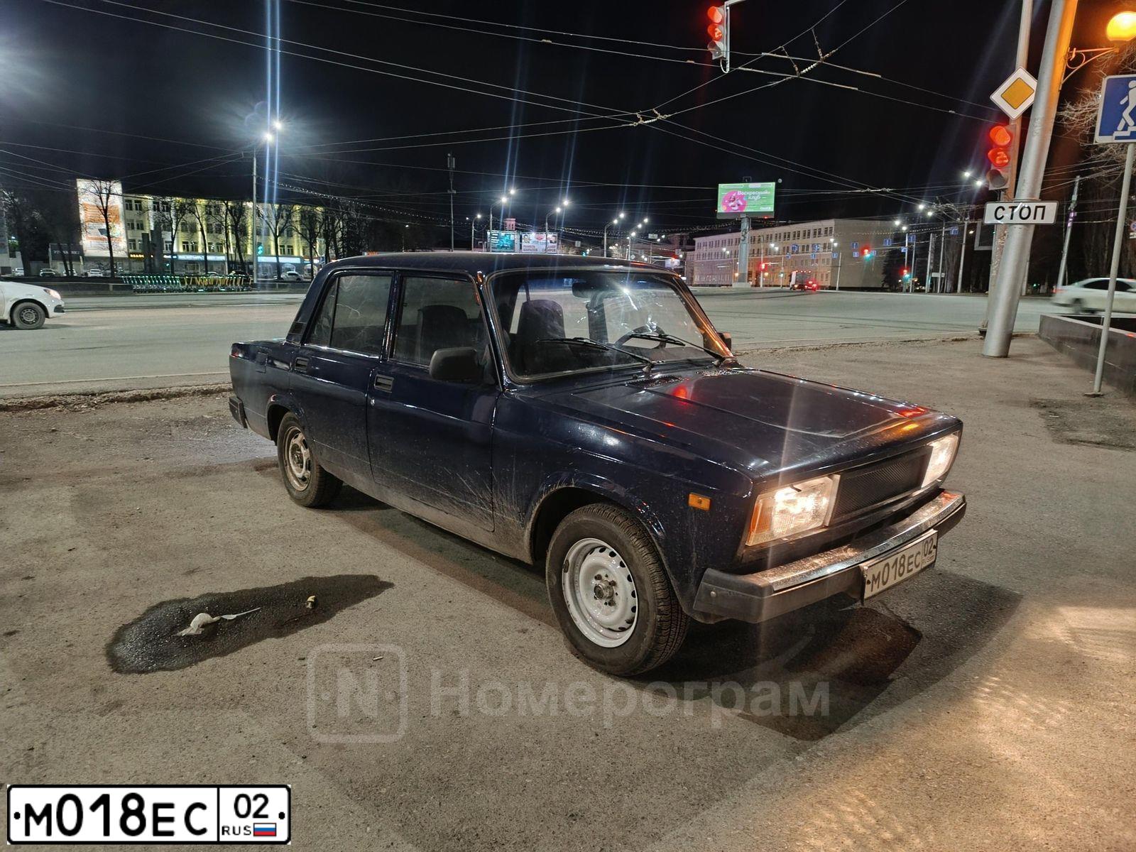 Фото автомобиля LADA 2105, 2006 — госномер М018ЕС02. Цвет: ТЕМНО СИНИЙ