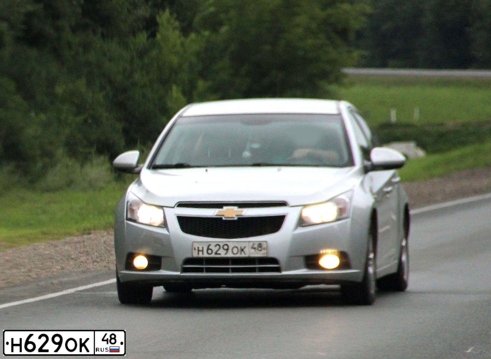 Фото автомобиля LADA 2111, 2006 — госномер Н629ОК48. Цвет: СЕРО-ЗЕЛЕНЫЙ