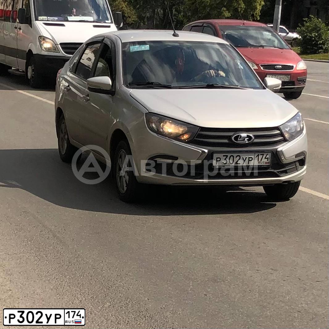 Фото автомобиля LADA 2191 GRANTA, 2020 — госномер Р302УР174. Цвет: СЕРЫЙ