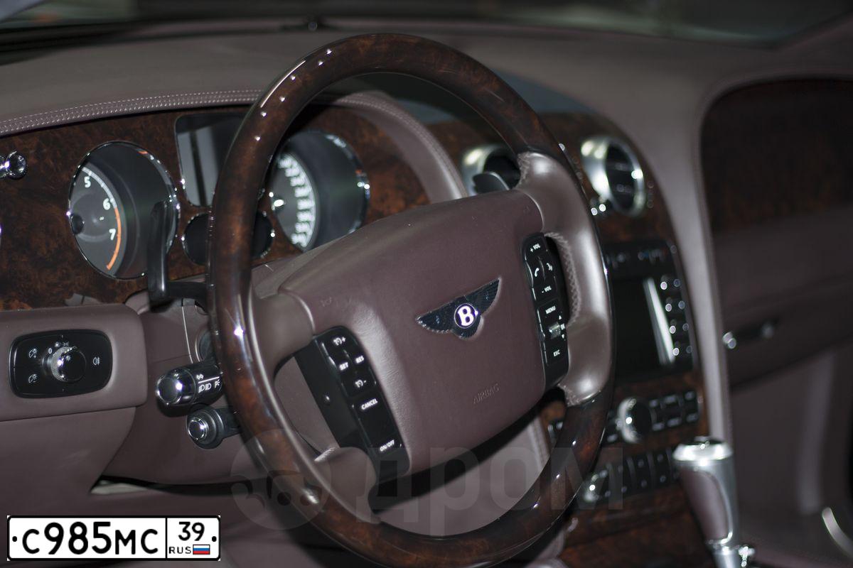 Фото автомобиля BENTLEY CONTINENTAL, 2007 — госномер Е741АК154. Цвет: ЧЕРНЫЙ
