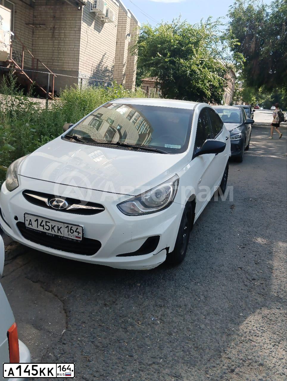 Фото автомобиля HYUNDAI SOLARIS, 2014 — госномер А145КК164. Цвет: БЕЛЫЙ