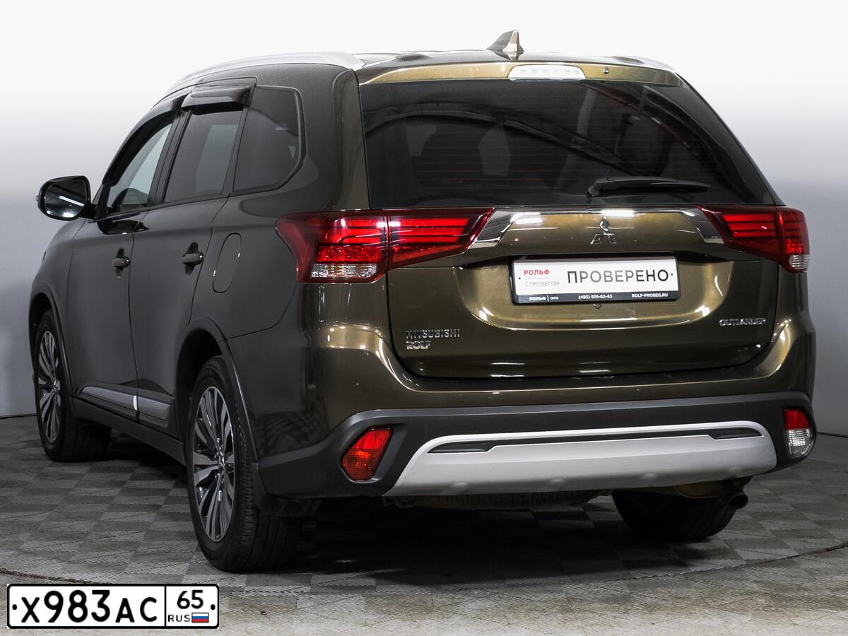 Фото автомобиля MITSUBISHI OUTLANDER, 2019 — госномер М065ЕТ550. Цвет: Коричневый