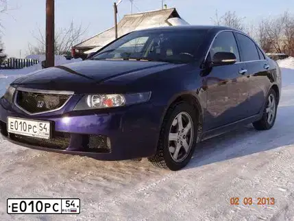 Фото автомобиля HONDA ACCORD, 2004 — госномер Е010РС54. Цвет: ТЕМНО СИНИЙ
