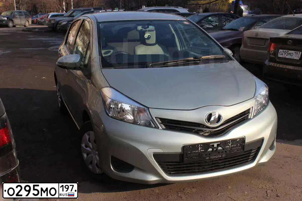 Фото автомобиля KIA CERATO, 2011 — госномер В943КО797. Цвет: Коричневый
