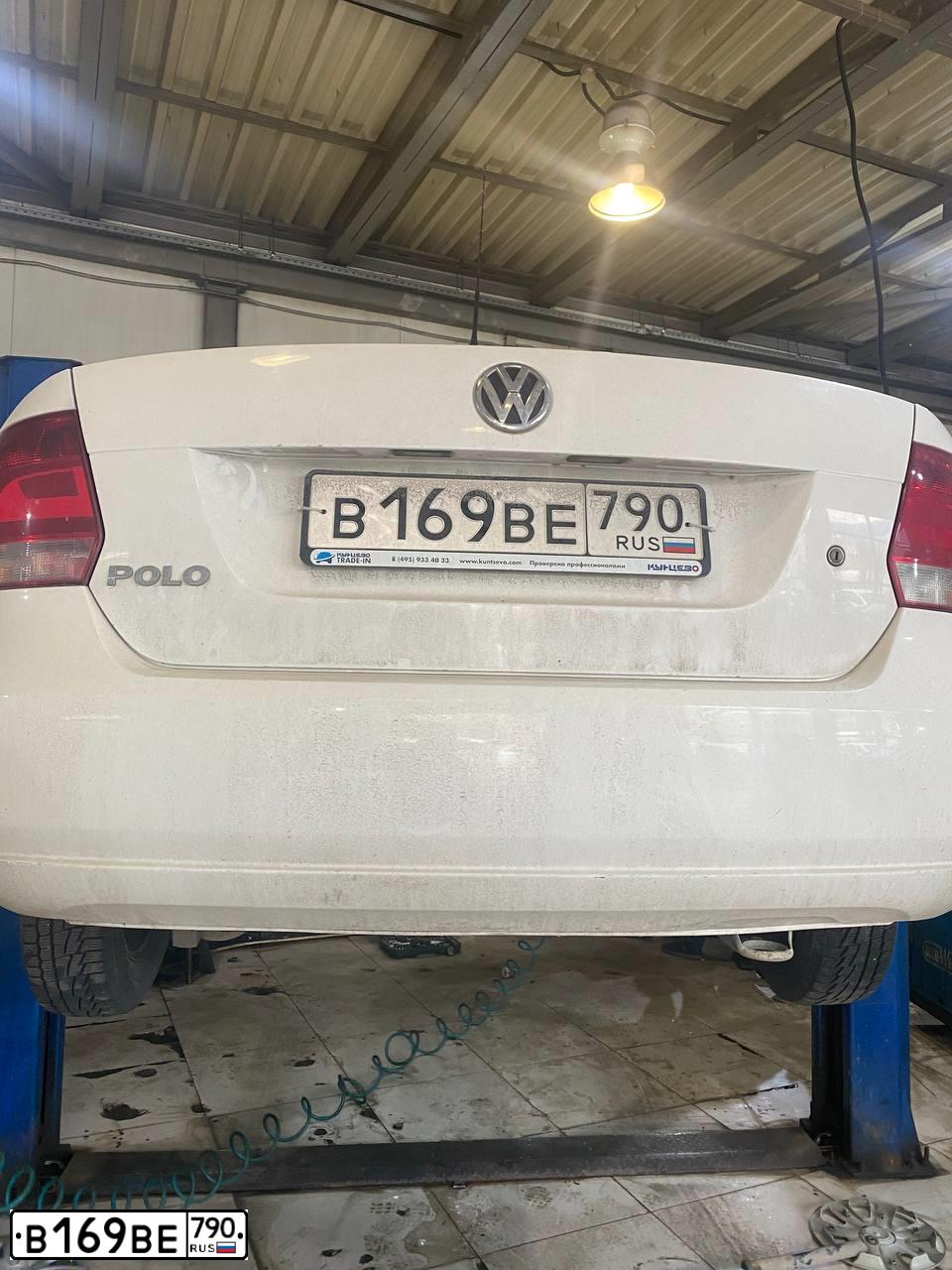 Фото автомобиля VOLKSWAGEN POLO, 2012 — госномер С488АК46. Цвет: Белый