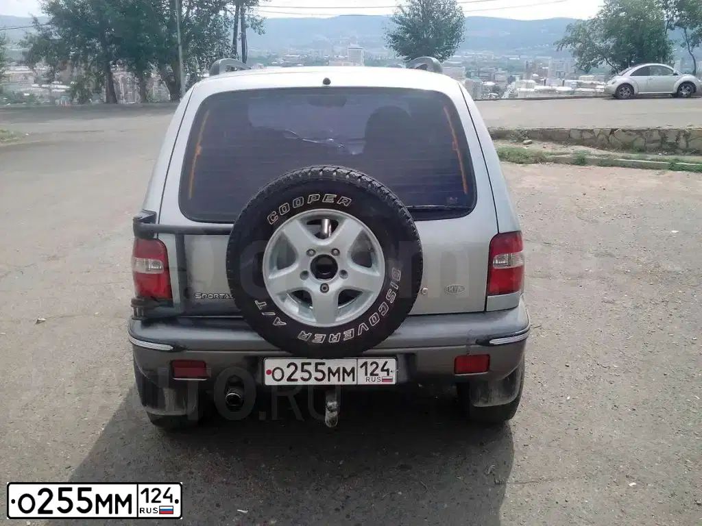 Фото автомобиля KIA SPORTAGE, 2003 — госномер У642МС97. Цвет: Серебристый