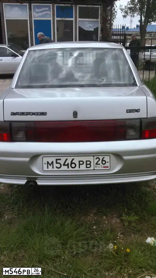 Фото автомобиля LADA 2110, 2005 — госномер М546РВ26. Цвет: СВЕТЛО-СЕРЕБРИСТЫЙ МЕТАЛЛ