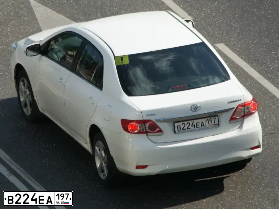 Фото автомобиля TOYOTA COROLLA, 2010 — госномер В224ЕА197. Цвет: БЕЛЫЙ