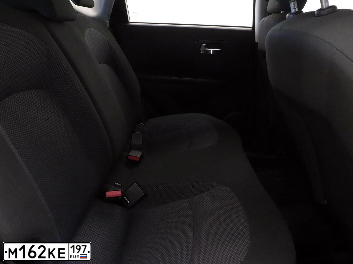 Фото автомобиля NISSAN QASHQAI, 2010 — госномер Т994ЕС790. Цвет: ЧЕРНЫЙ
