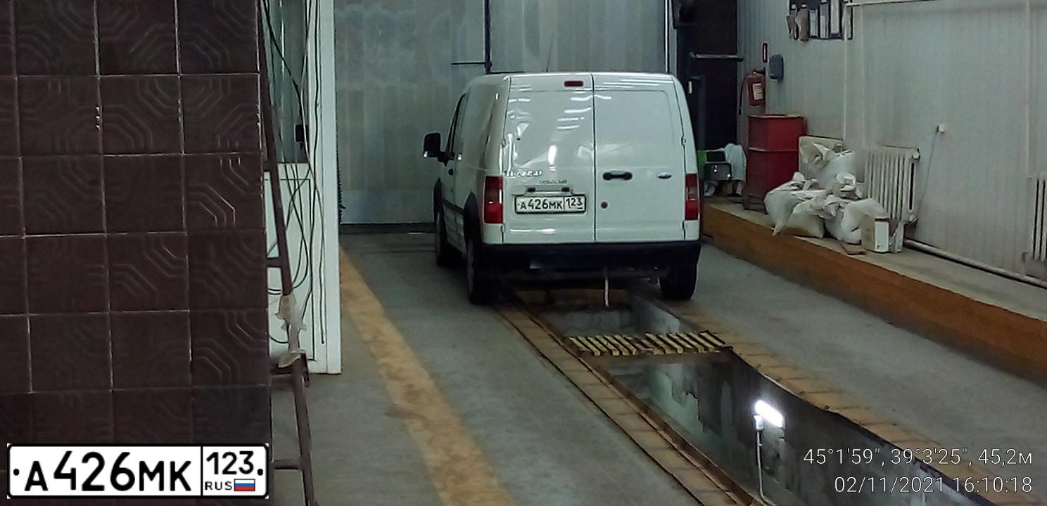 Фото автомобиля FORD TRANSIT, 2008 — госномер А426МК123. Цвет: БЕЛЫЙ